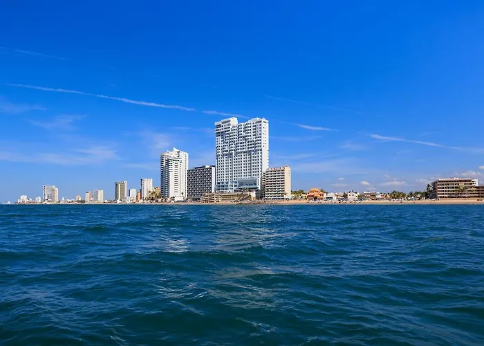 Courtyard By Marriott Mazatlan Beach Resort