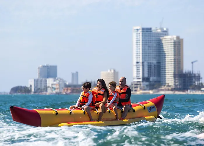 Garner Hotel Mazatlan Beach By Ihg